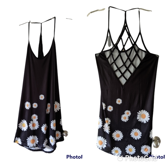 Dresses & Skirts - Dress